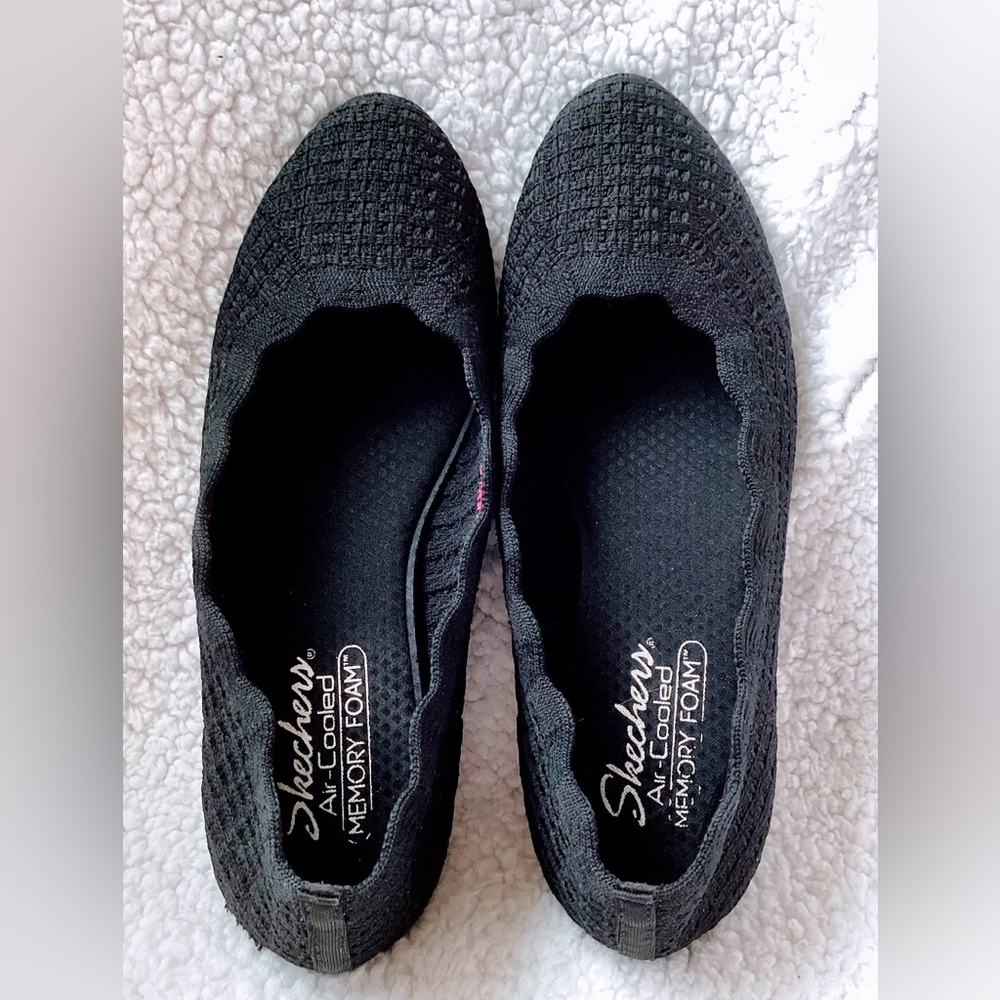 Skechers Women's Black Air Cooled Flats size 10 - Excellent condition